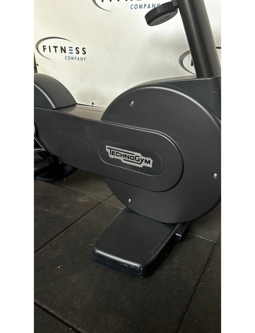 Technogym upright Bike Excite 1000 LED |hometrainer