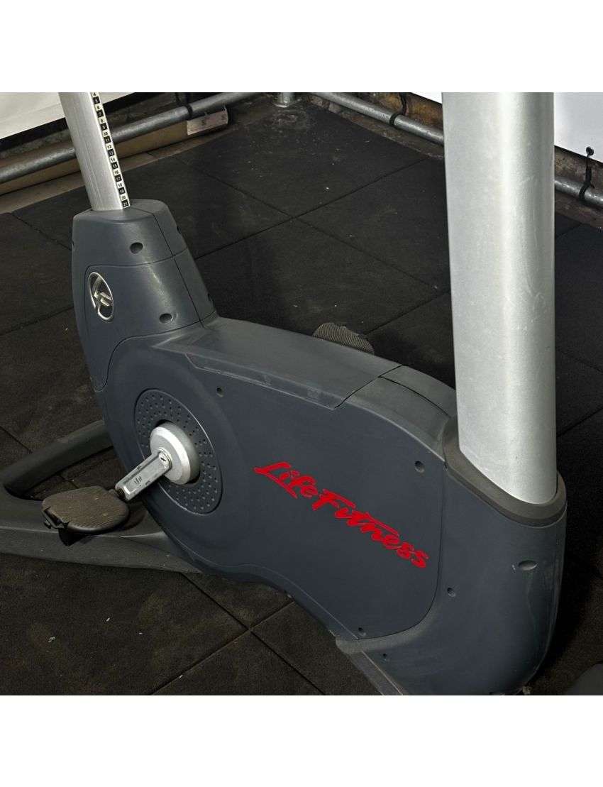 Life Fitness 95C upright bike | Hometrainer | Fiets |