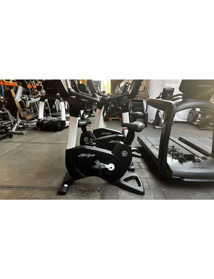 Life Fitness Upright Bike 95C wit