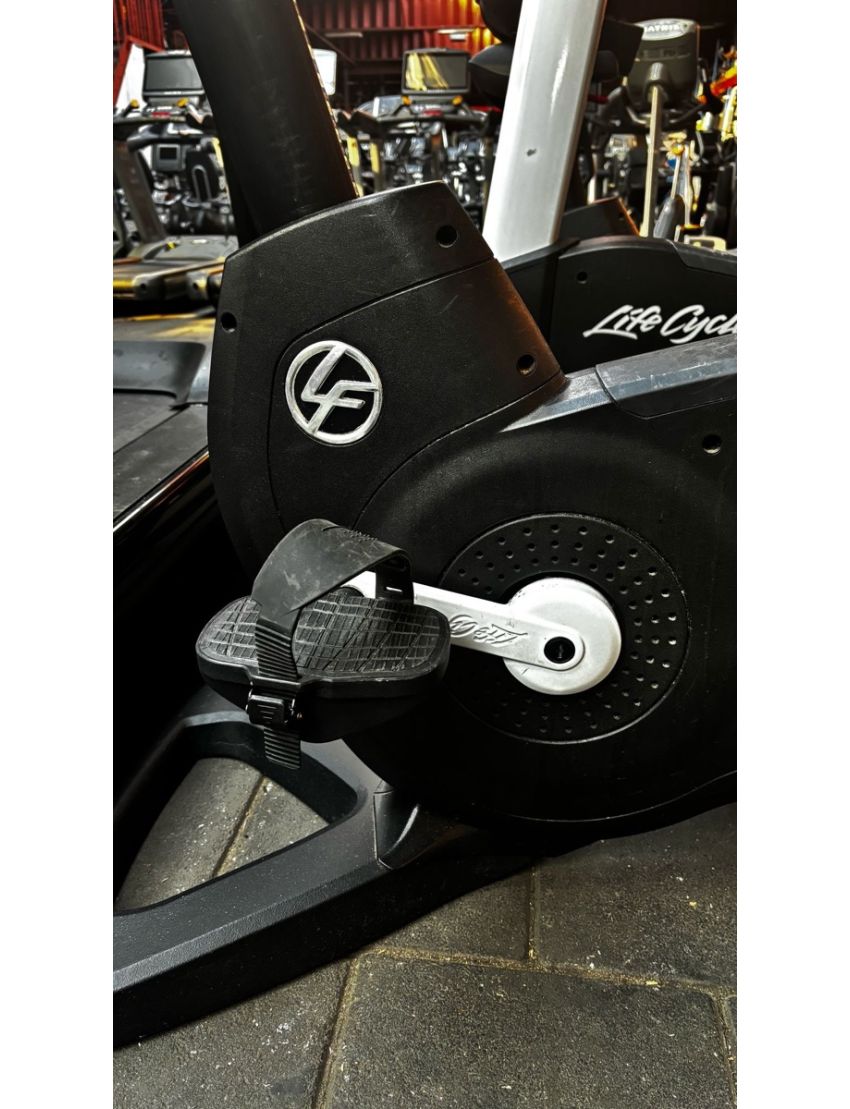 Life Fitness Upright Bike 95C wit