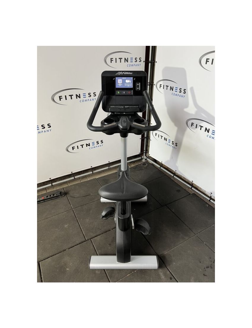 Life Fitness Integrity Upright Bike | Cardio