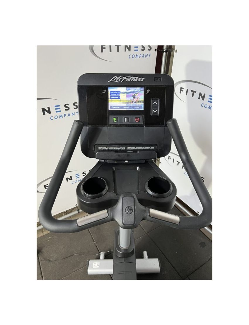 Life Fitness Integrity Upright Bike | Cardio