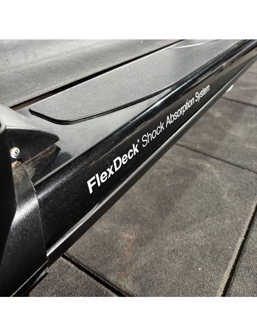 Life Fitness Loopband 95T Discover SE3HD zwart