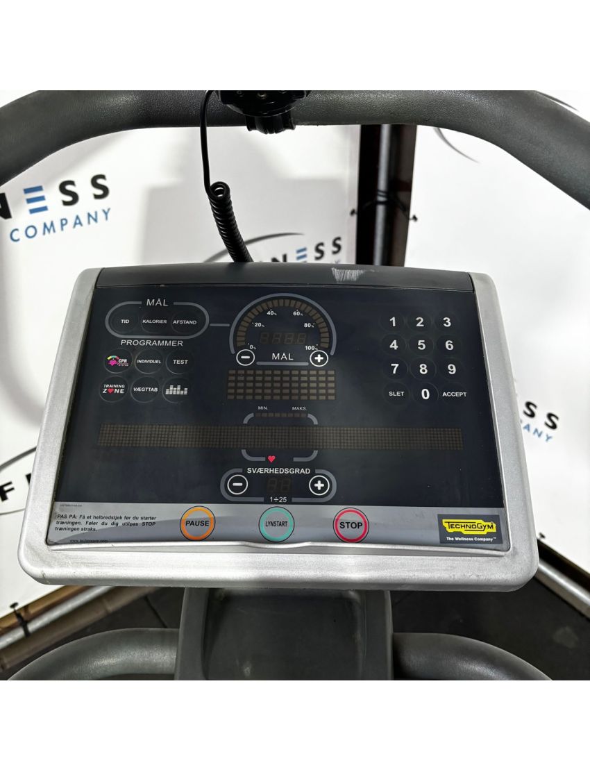 Technogym Excite 700 Wave